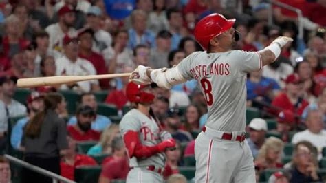Castellanos hits 3-run homer in 1st inning in Phillies’ 5-4 victory over Cardinals